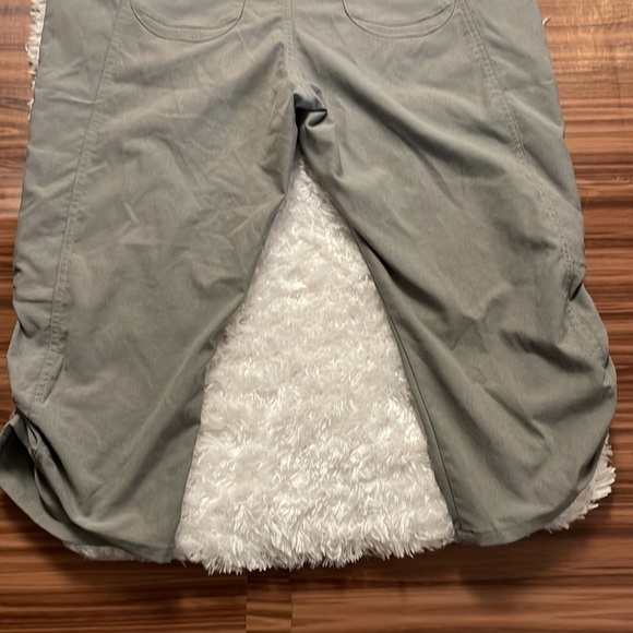 KUHL NWOT Nylon Capri Pants Size 12 - Picture 7 of 10